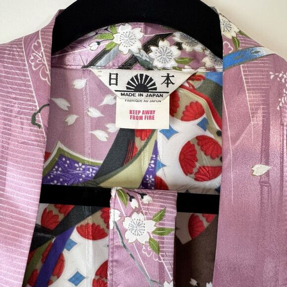 Made in Japan | Lavender Kimono Robe | Traditional Geisha & Sakura Print - Picture 7 of 12